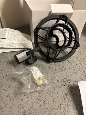 Microphone Shock Mount T8449a Audio-Technica Shock Mount with Black Finish